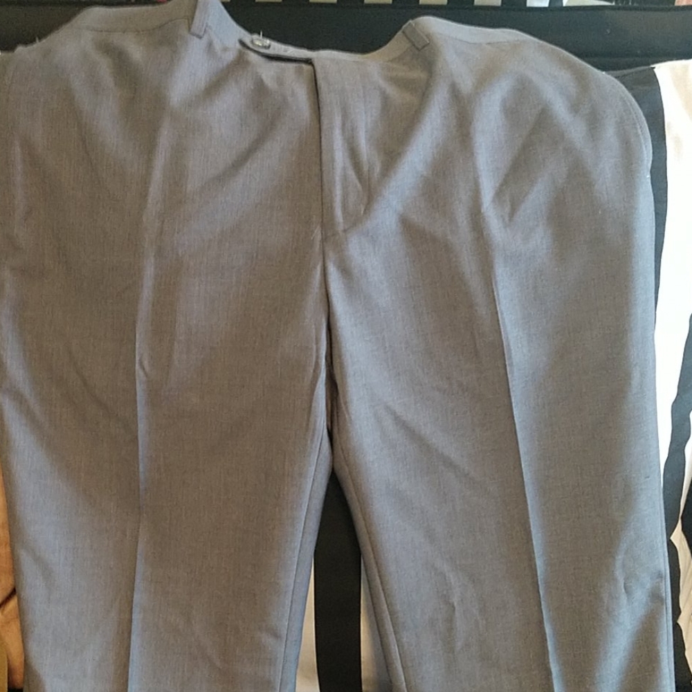 Daniel Cremieux Men's Flat Front Dress Pants